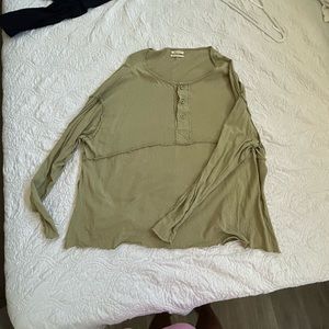 Urban outfitters 3 button Henley top. Worn once. Oversized fit.